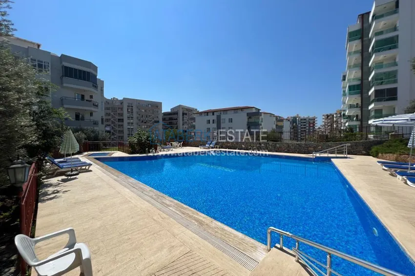 Apartament z jedną sypialnią pod klucz w przytulnym kompleksie w dzielnicy Alanya Tosmur 1 