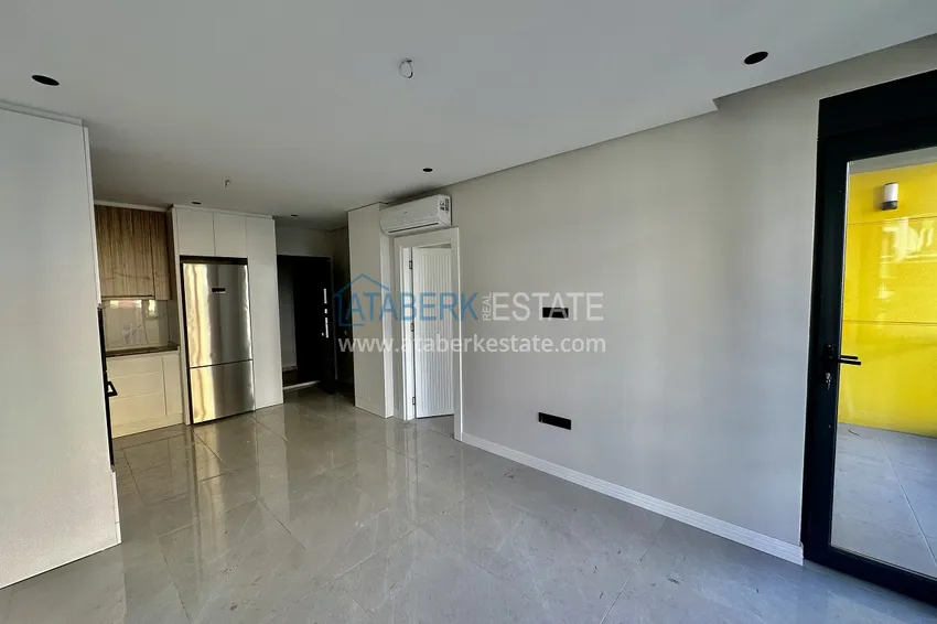 Kupuj  Apartament z jedną sypialnią w centrum Alanyi, zaledwie 370 metrów od plaży Cleopatra 1 