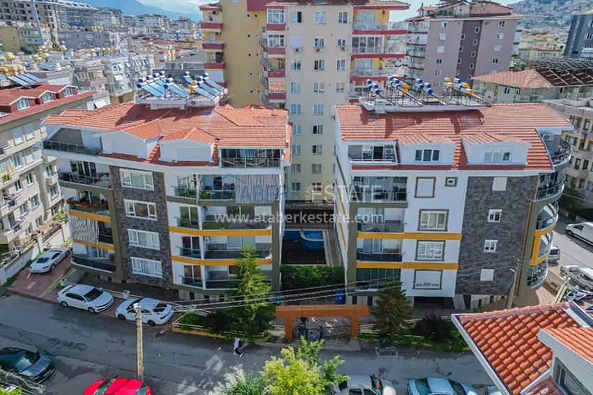 Nieruchomość na zezwolenie na pobyt. Umeblowany apartament z oddzielną kuchnią - centrum Alanya, dzielnica Kleopatra 2 