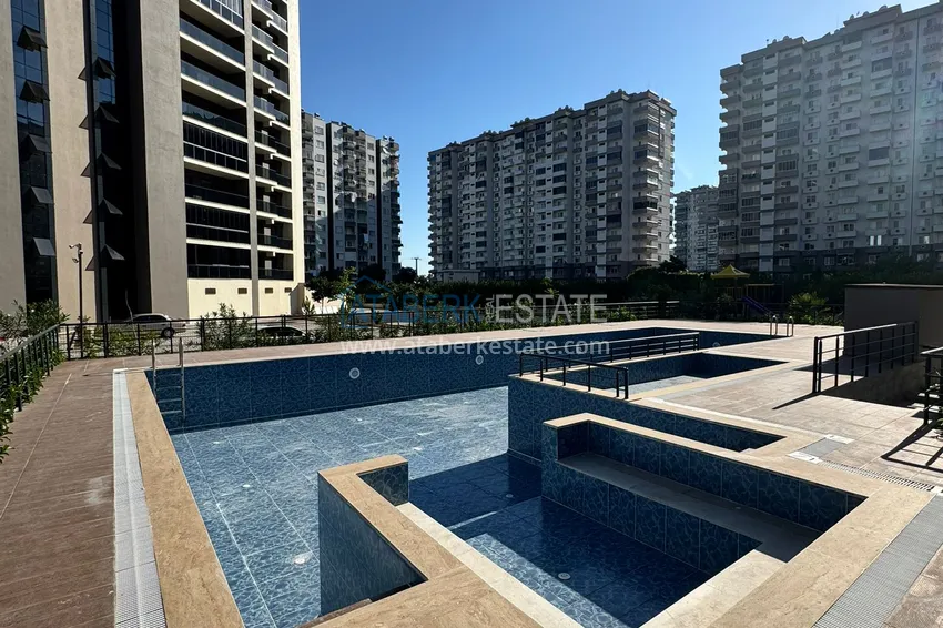 Dobrze wykończony apartament z jedną sypialnią w Mersin, dzielnica Teje 3 
