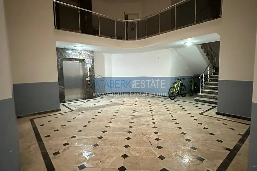 Apartament w centrum Alanyi z oddzielnymi meblami kuchennymi i widokiem na góry  4 