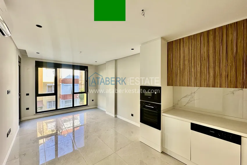 Kupuj  Apartament z jedną sypialnią w centrum Alanyi, zaledwie 370 metrów od plaży Cleopatra 4 