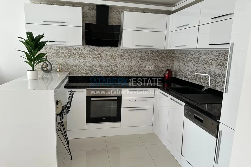 Kupuj 1+1 umeblowany apartament z widokiem na góry, centrum Alanya Plaża Kleopatra 4