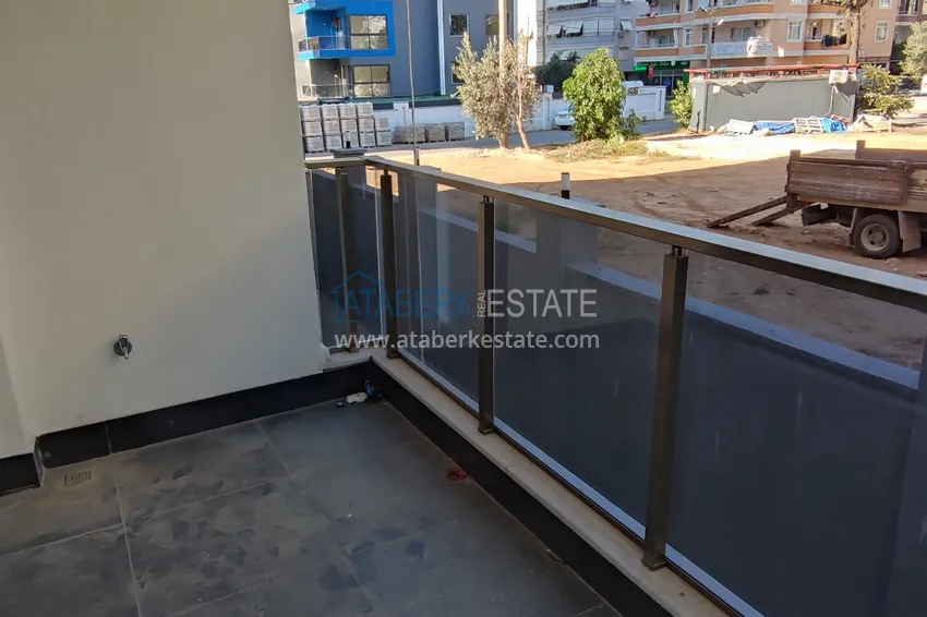 Kupuj  Apartament 1+1 w nowym kompleksie butikowym w centrum Alanyi, plaża Kleopatra 10 