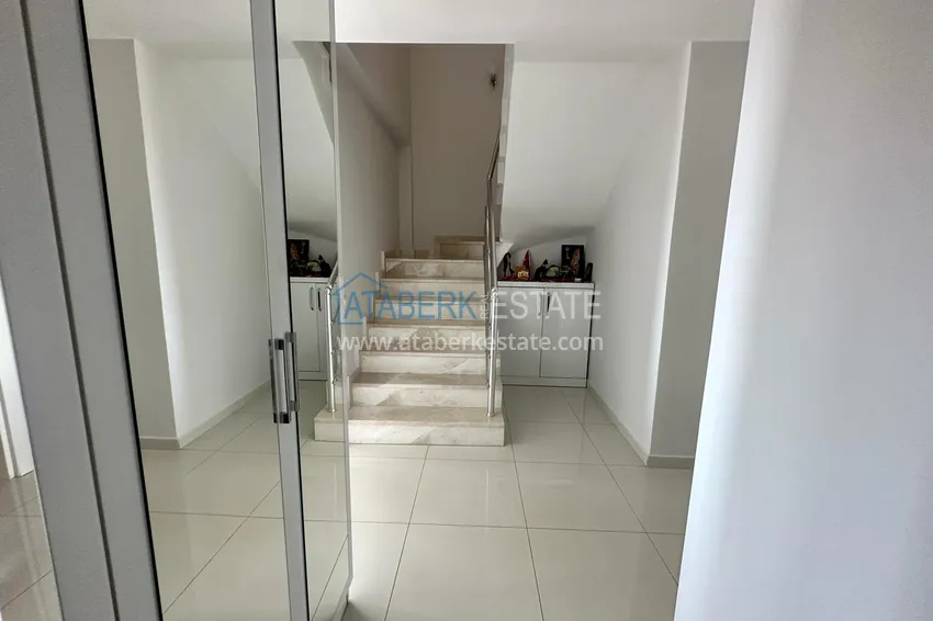 Kupuj  Dwupoziomowy penthouse z widokiem na morze w ultra-luksusowym kompleksie w dzielnicy Alanya Kestel 1 