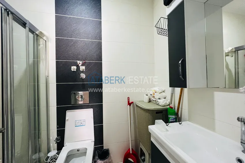 Kupuj  Jednopokojowy apartament w centrum Alanyi, umeblowany. Nadaje się do zezwolenia na pobyt 11 