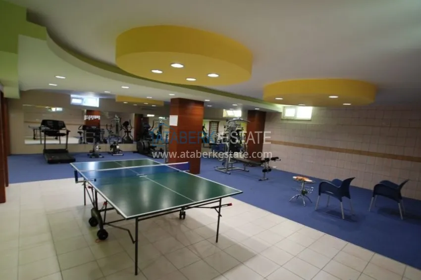 Apartament 2+1 z meblami i przeszklonym balkonem zaledwie 300 metrów od morza, dzielnica Oba - Alanya 12 