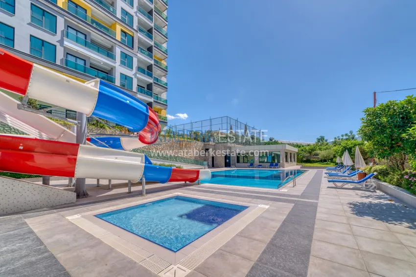 Apartament pod klucz z dwiema sypialniami w Mahmutlar w nowoczesnym kompleksie 12 