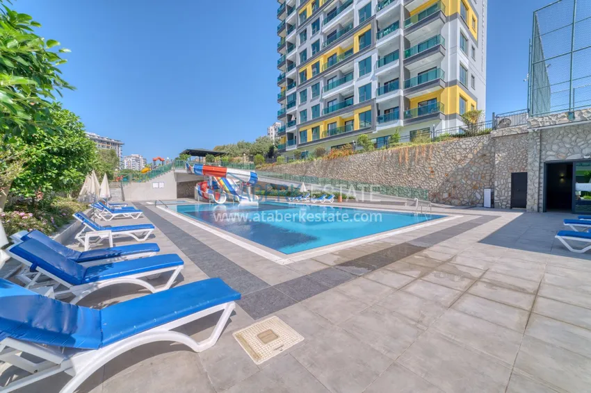Apartament pod klucz z dwiema sypialniami w Mahmutlar w nowoczesnym kompleksie 14 