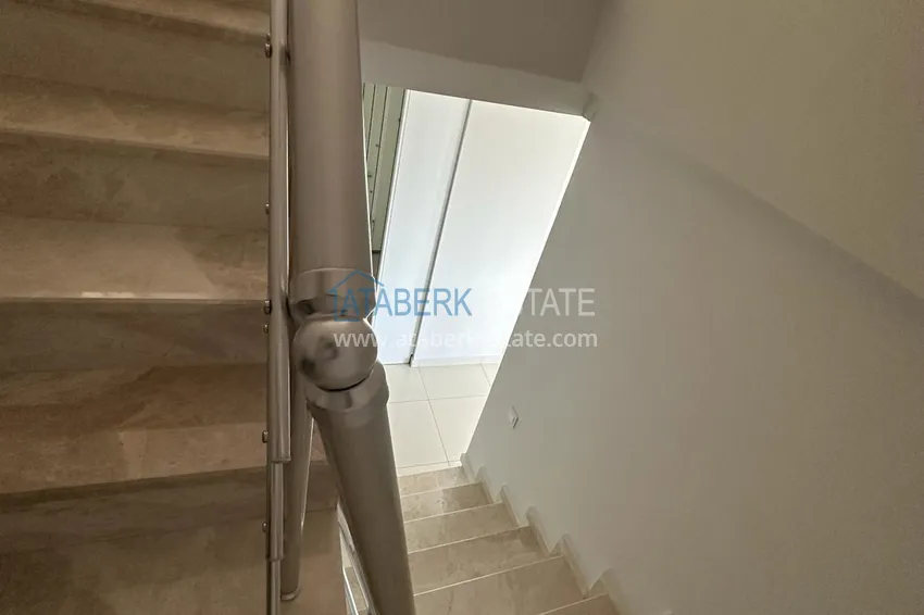 Kupuj  Dwupoziomowy penthouse z widokiem na morze w ultra-luksusowym kompleksie w dzielnicy Alanya Kestel 15 