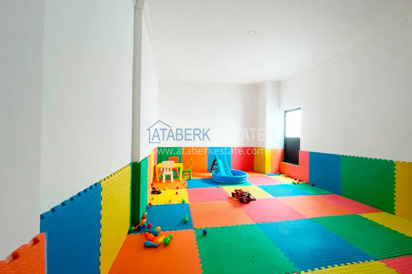 Apartament w Oba z wysokiej jakości wykończeniem i otwartymi widokami na góry  15 