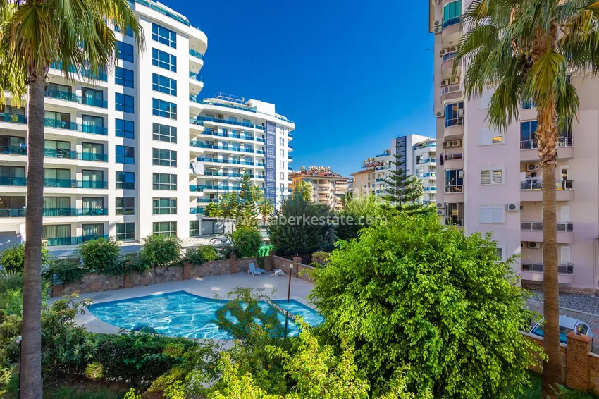 Kupuj  Jednopoziomowy apartament 4+1 z oddzielną kuchnią w centrum Alanyi, plaża Kleopatra  15 