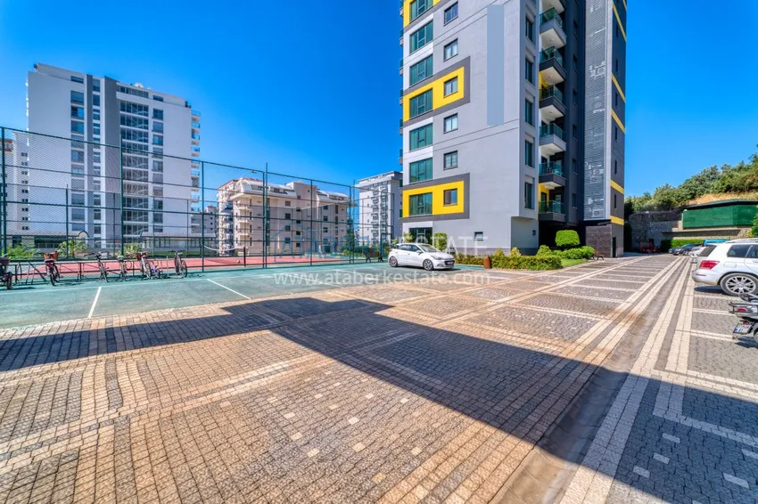 Apartament pod klucz z dwiema sypialniami w Mahmutlar w nowoczesnym kompleksie 15 