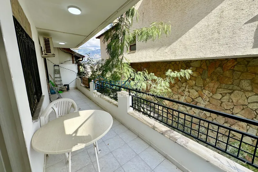 Kupuj  Apartament 1+1 z meblami, widokiem na morze i przystań w dzielnicy Alanya — Kale 11 