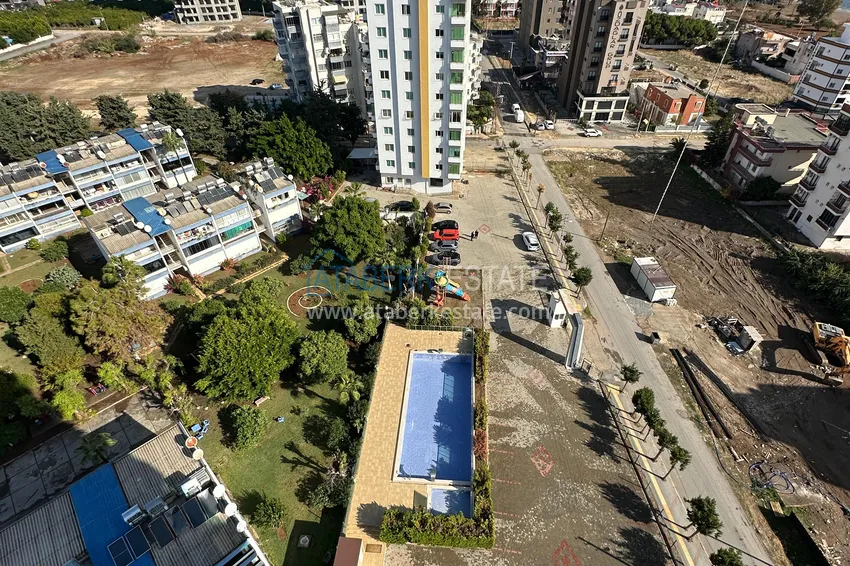 Kupuj  Stylowy penthouse z meblami i przeszklonym balkonem w dzielnicy Teje, Mersin 18 