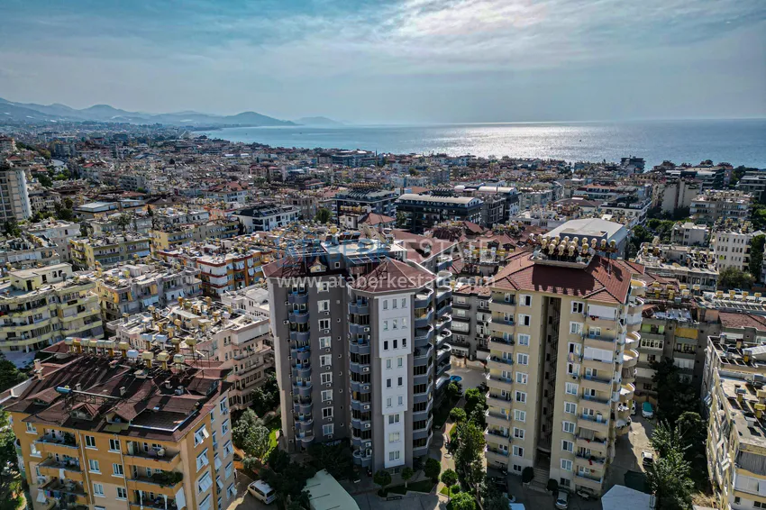 Apartament pod klucz 2+1 z przeszklonymi kormoranami i widokiem na morze w centrum Alanyi  1 