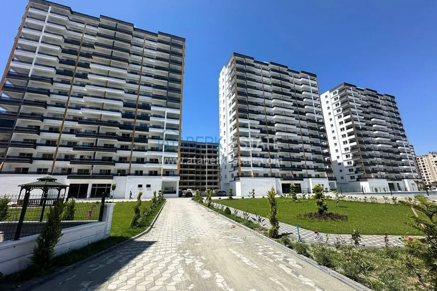 Gotowy apartament z dwiema sypialniami w Mersin, Tomyuk 1 