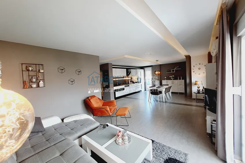 Kupuj  Nieruchomość na zezwolenie na pobyt - Dwupoziomowy penthouse z meblami w Alanyi, dzielnica Oba 2 