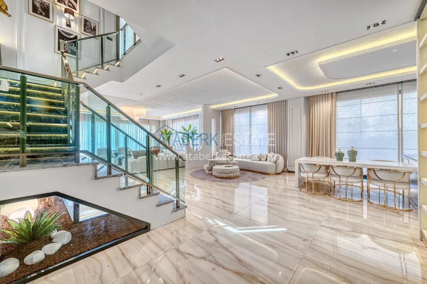 Kupuj  Modny triplex o ekskluzywnym designie w dzielnicy Kargicak w Alanyi  1 