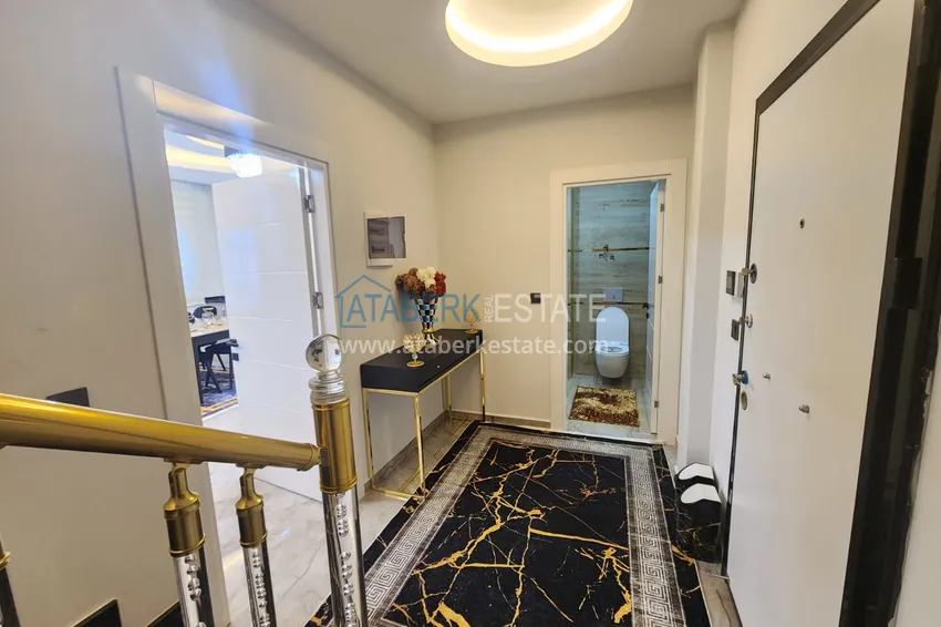 Kupuj  Penthouse z luksusowymi meblami w nowoczesnym kompleksie — Alanya, dzielnica Mahmutlar 2 