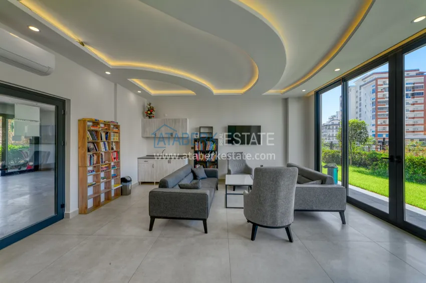 Apartament pod klucz z dwiema sypialniami w Mahmutlar w nowoczesnym kompleksie 20 