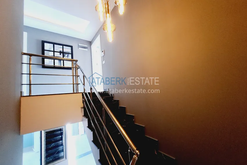 Kupuj  Nieruchomość na zezwolenie na pobyt - Dwupoziomowy penthouse z meblami w Alanyi, dzielnica Oba 26 