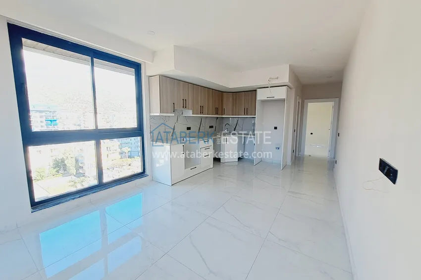 Kupuj  Apartament 1+1 od właściciela w centrum Alanyi, w pobliżu plaży Kleopatra — 350 metrów 2 