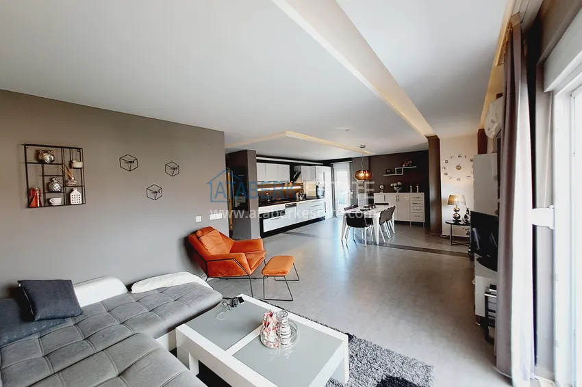 Kupuj  Nieruchomość na zezwolenie na pobyt - Dwupoziomowy penthouse z meblami w Alanyi, dzielnica Oba 3 