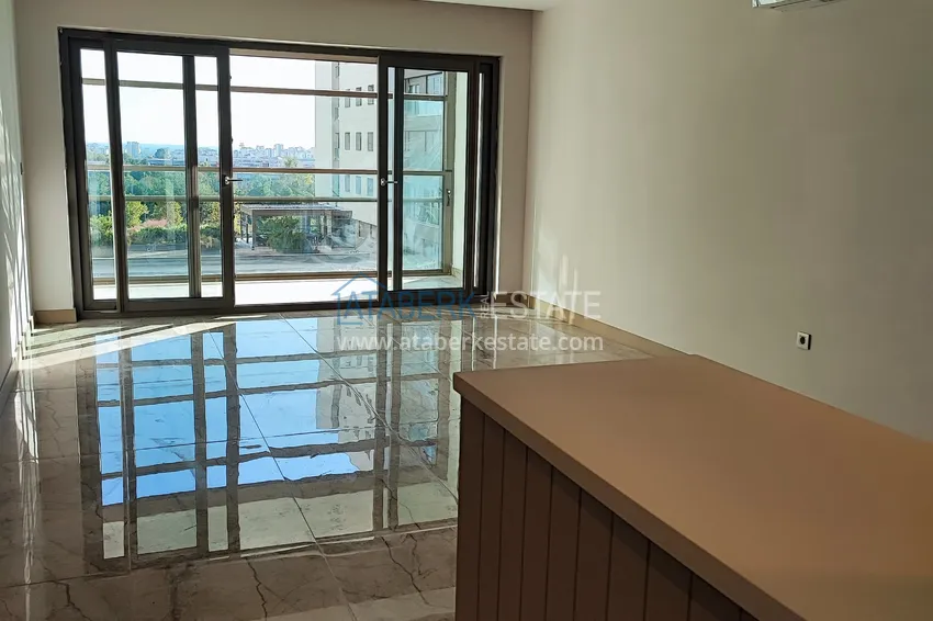 Kupuj  Apartament z oddzielną kuchnią, garderobą i przeszklonym balkonem w Antalya, Kepez 2 