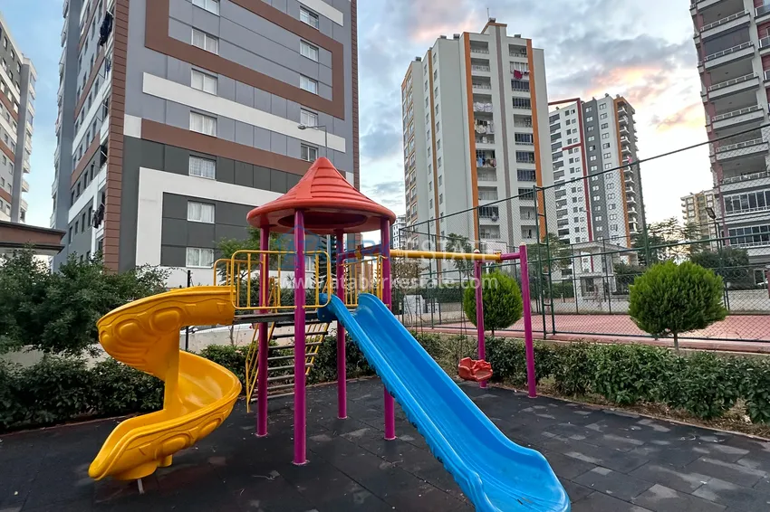 Umeblowany apartament z 2 sypialniami i panoramicznym widokiem na morze w dzielnicy Soli, Mersin 3 