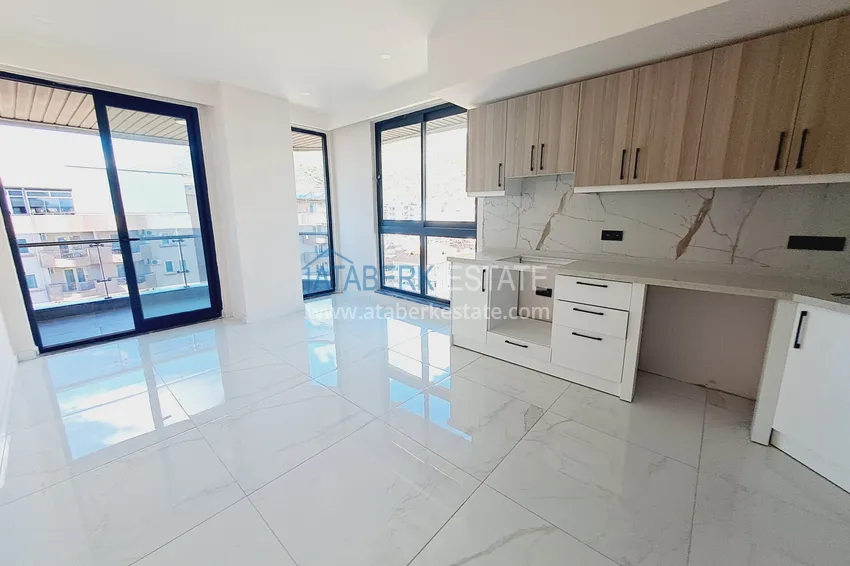 Kupuj  Apartament 1+1 od właściciela w centrum Alanyi, w pobliżu plaży Kleopatra — 350 metrów 3 