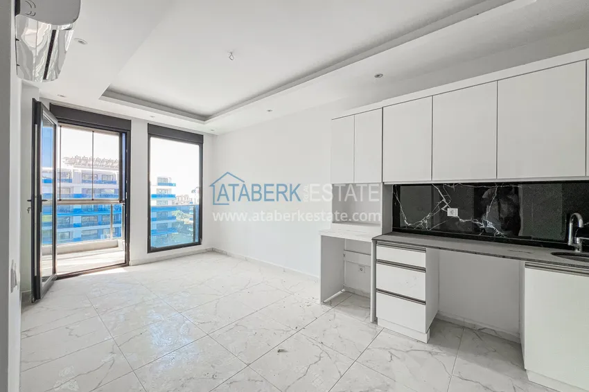 Kupuj  Apartament 1+1 z przeszklonym balkonem i widokiem na morze, dzielnica Kargicak — Alanya 3 