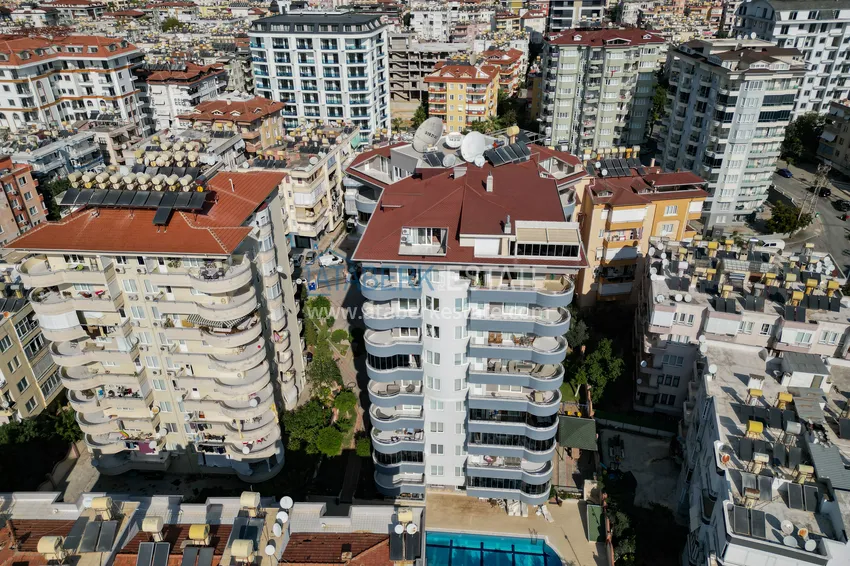Apartament pod klucz 2+1 z przeszklonymi kormoranami i widokiem na morze w centrum Alanyi  3 