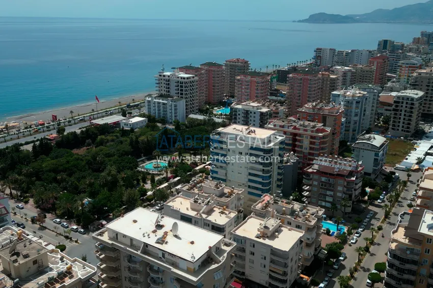 Apartament w Mahmutlar częściowo umeblowany z przeszklonym balkonem i widokiem na morze 3 
