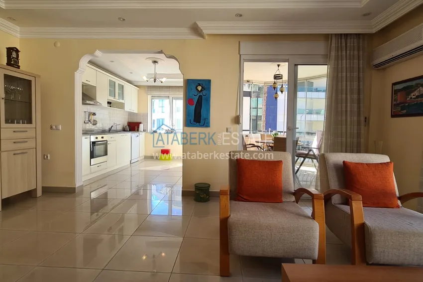 Kupuj  Apartament 2+1 z meblami i przeszklonym balkonem zaledwie 300 metrów od morza, dzielnica Oba - Alanya 4 