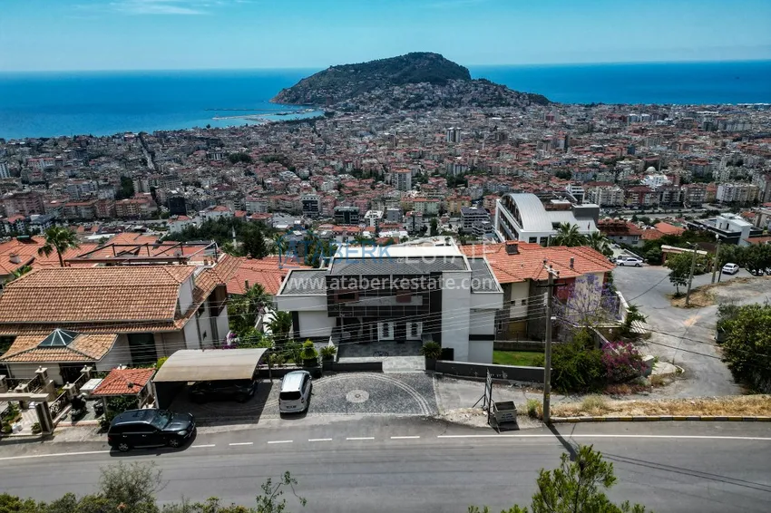 Luksusowa willa z panoramicznym widokiem na morze i zamek w Alanyi — dzielnica Kucukhasbahce 4 