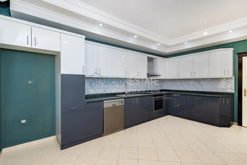 Kupuj  Jednopoziomowy apartament 4+1 z oddzielną kuchnią w centrum Alanyi, plaża Kleopatra  4 