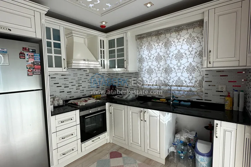 Kupuj  Stylowy penthouse z meblami i przeszklonym balkonem w dzielnicy Teje, Mersin 6 