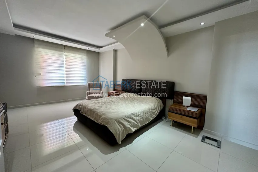 Kupuj  Dwupoziomowy penthouse z widokiem na morze w ultra-luksusowym kompleksie w dzielnicy Alanya Kestel 7 