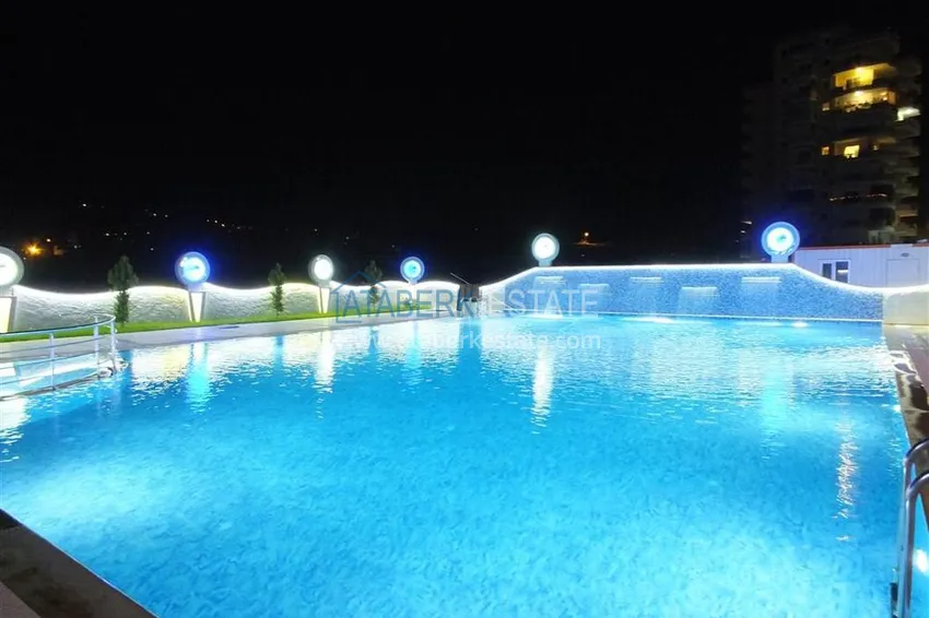 Apartament z dwiema sypialniami z meblami i oddzielnym apartamentem kuchennym w Mahmutlar 8 