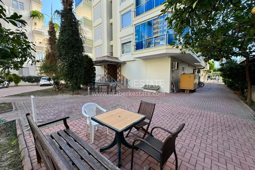 Apartament w Mahmutlar częściowo umeblowany z przeszklonym balkonem i widokiem na morze 9 