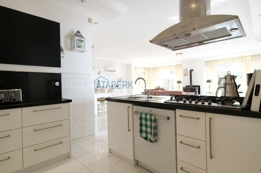 Kupuj  Wspaniała prywatna willa z panoramicznym widokiem i bungalowem gościnnym w Kestel, Alanya 10 