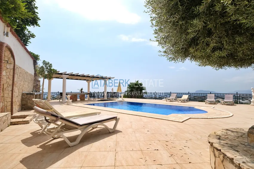 Wspaniała prywatna willa z panoramicznym widokiem i bungalowem gościnnym w Kestel, Alanya 11 
