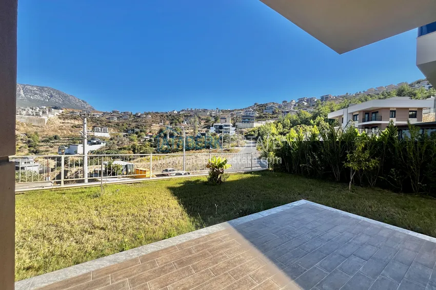 Dwupoziomowa willa bliźniacka z meblami i ogrodem w Kargicak, Alanya 22 