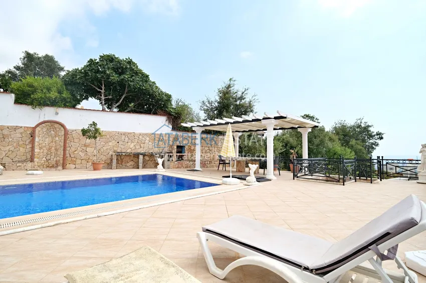 Wspaniała prywatna willa z panoramicznym widokiem i bungalowem gościnnym w Kestel, Alanya 12 