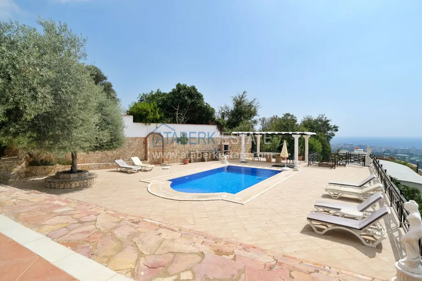 Wspaniała prywatna willa z panoramicznym widokiem i bungalowem gościnnym w Kestel, Alanya 13 