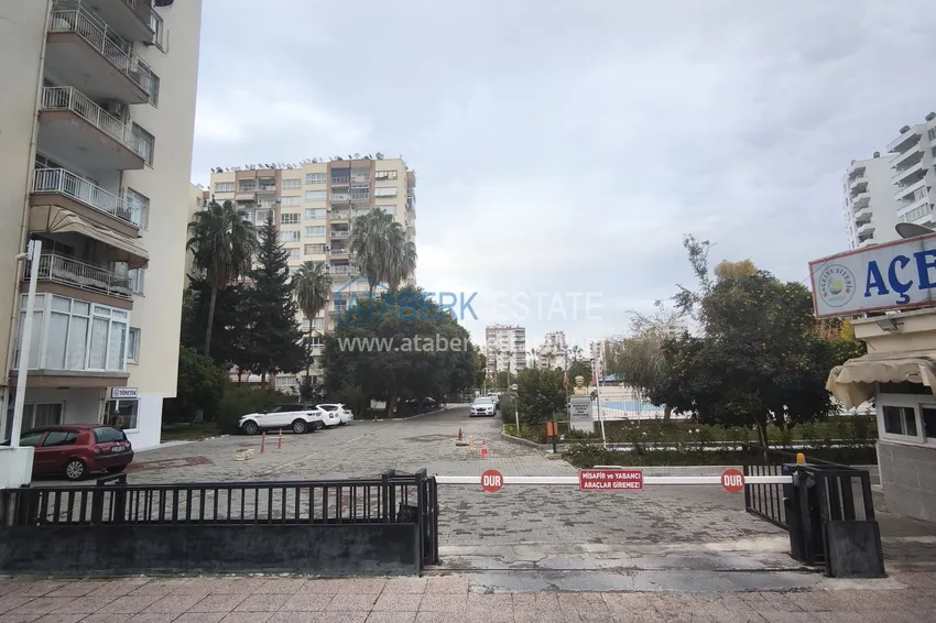 PILNA SPRZEDAŻ: W pełni odnowiony apartament z dwiema sypialniami w dzielnicy Menderes, Mezitli 14 