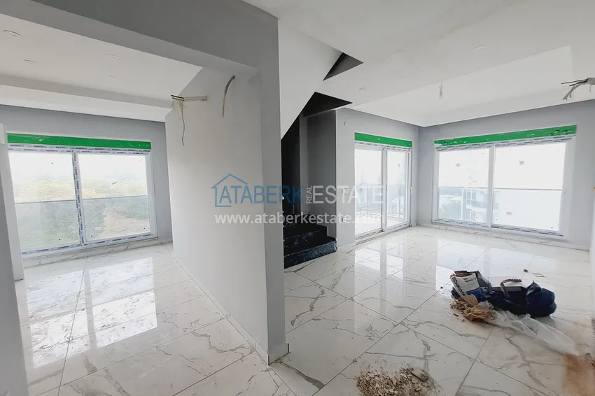 Kupuj  Dwupoziomowy penthouse 2+1 w okolicy Avsallar — oddzielna kuchnia i widok na morze  2 