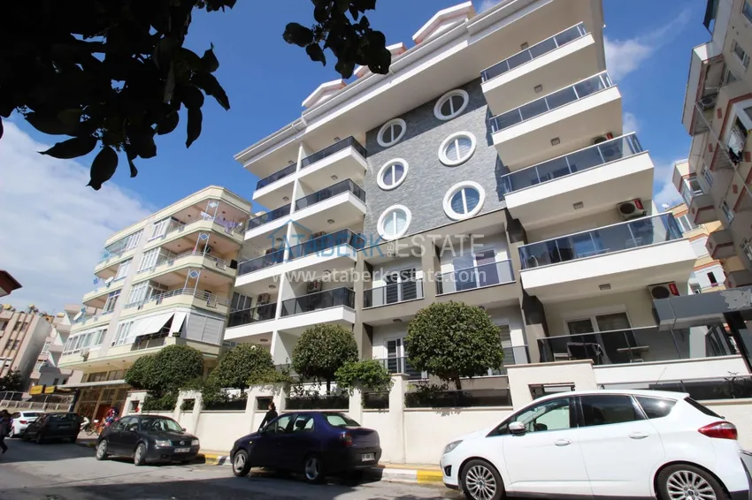 Nieruchomość na zezwolenie na pobyt. Apartament pod klucz 1+1 w centrum Alanyi — Plaża Kleopatra 2 