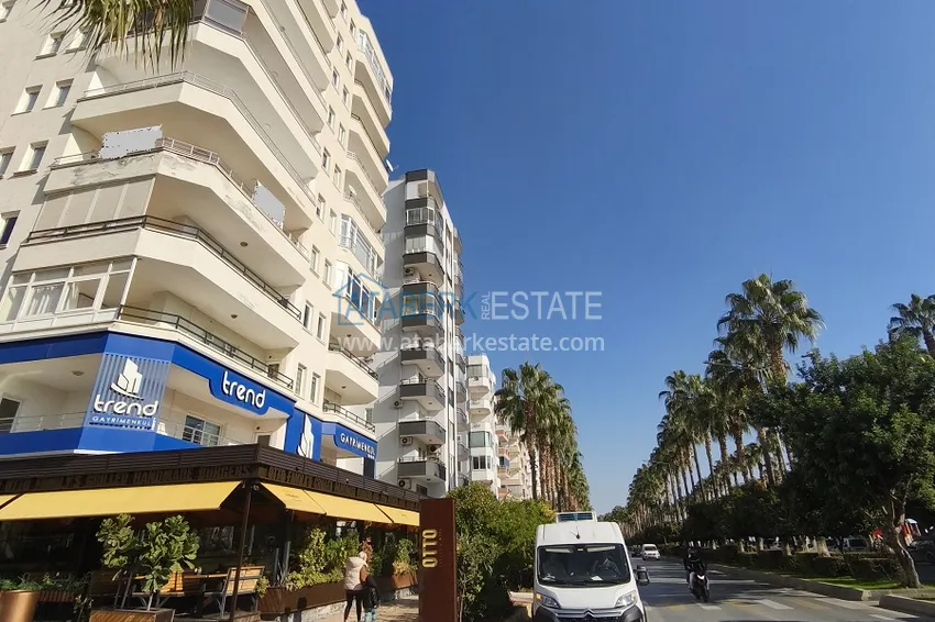 Mieszkanie liniowe 3+1 po kapitalnych naprawach na pierwszej linii — Mersin, dzielnica Jenisehir 3 